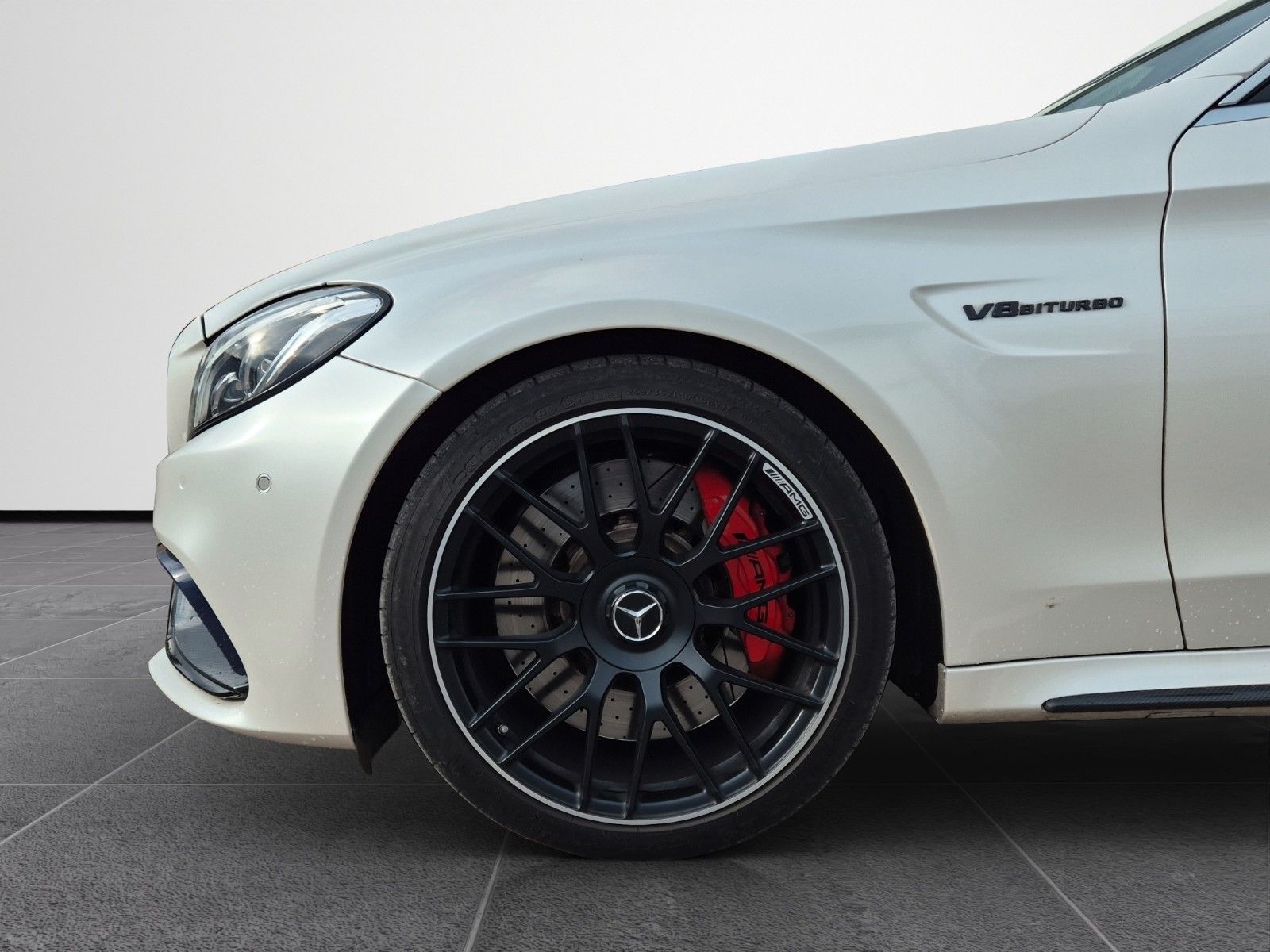 Fahrzeugabbildung Mercedes-Benz C 63S AMG V8 CARBON BURM HUD NIGHT KAM 360°