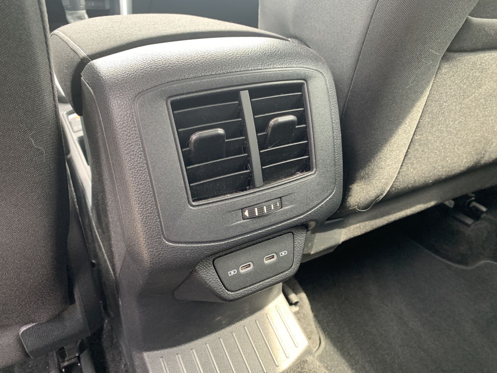 Fahrzeugabbildung Volkswagen T-Roc 1.5 TSI*Active*Cam*LED*Anschlussgarantie*