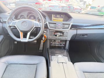 Mercedes E 200 - 4