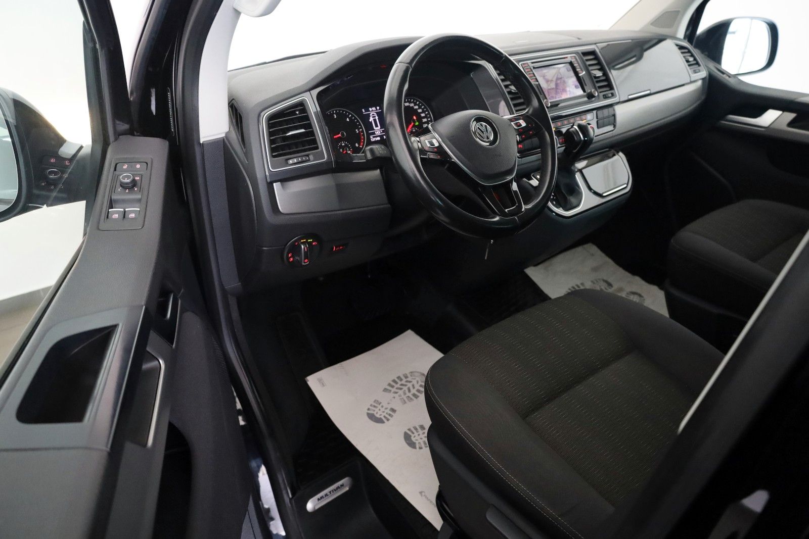 Fahrzeugabbildung Volkswagen T6 Multivan Comfortline Navi,SH,PDC,Kamera,AHK