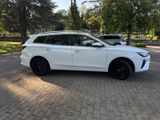 MG 61kWh Luxury weiß, inkl Winterreifen Anhängerku. - MG MG5