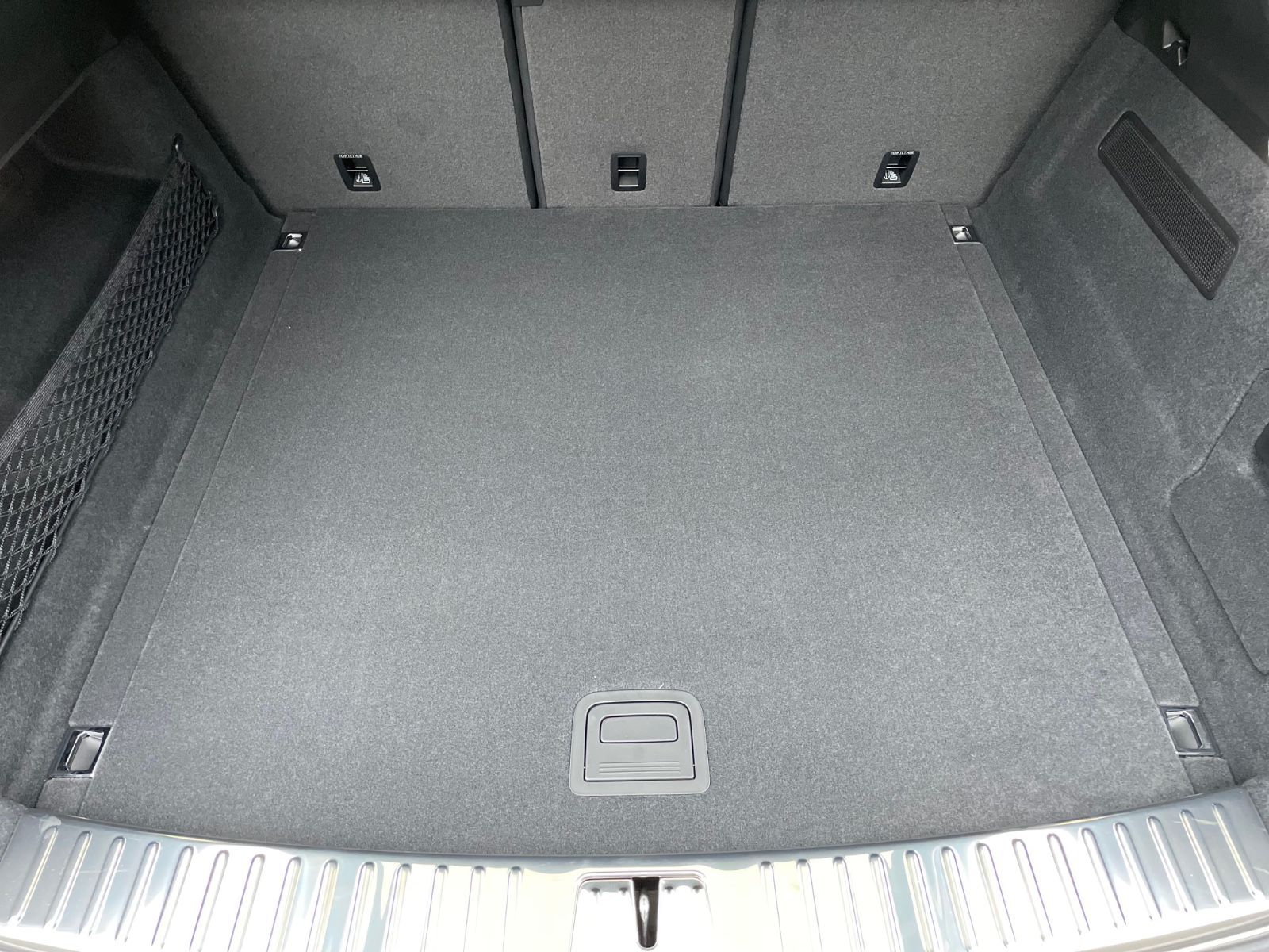 Fahrzeugabbildung Porsche Cayenne GTS Coupé |HUD|Matrix|ACC|AHK|Carbon|22"