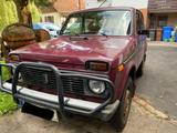 Lada Auto Lada niva - Lada Niva aus 2004