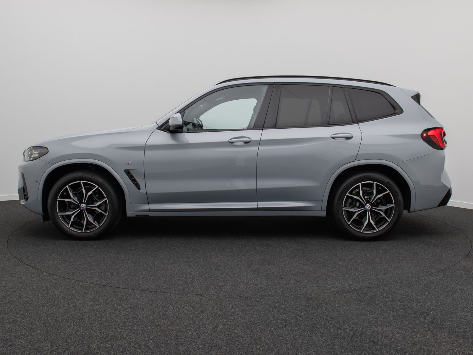 Fahrzeugabbildung BMW X3 xD20d M Sport HUD DAB H/K AHK Komfort 19Zoll