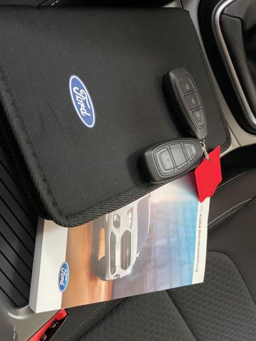 Fahrzeugabbildung Ford Kuga Cool&Connect *Allrad, Sitzheizung*
