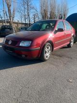 Volkswagen VW Bora 1,6 - Volkswagen Bora in Hannover