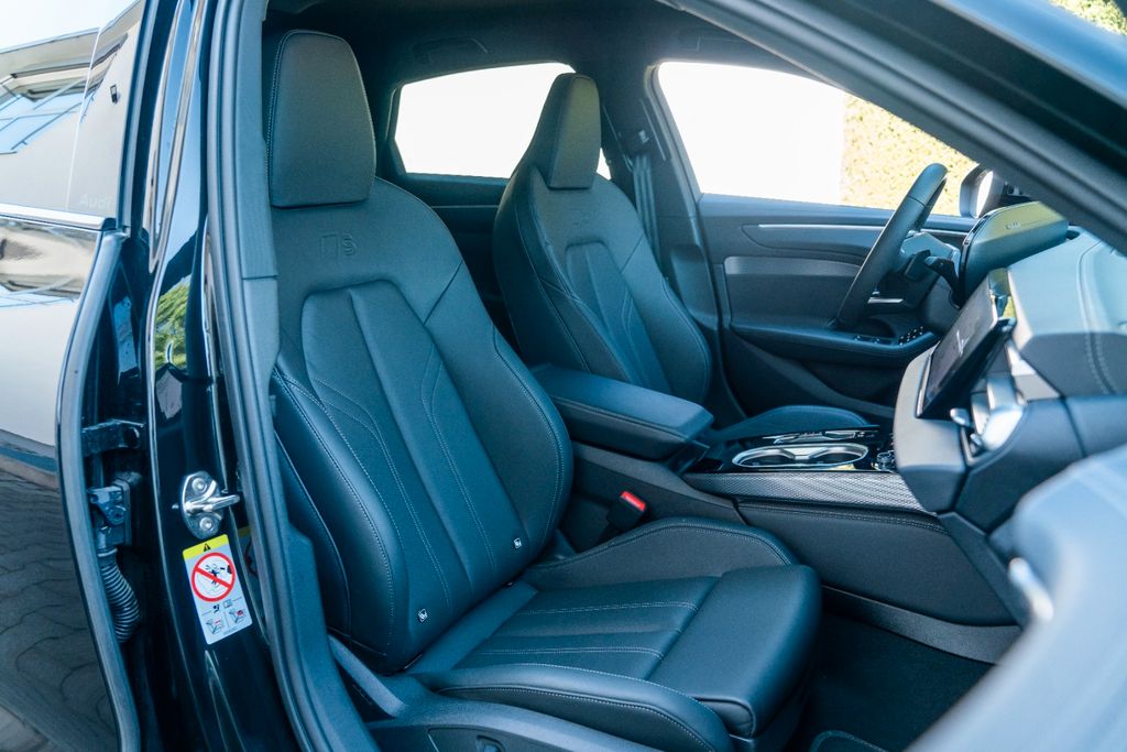 AUDI A6 TDI quattro/ LUFTFAHR./ 21"/ TECH PRO/ S LINE AUDI A6 TDI quattro/ LUFTFAHR./ 21"/ TECH PRO/ S LINE