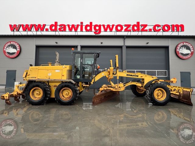 Komatsu GD650A-2E