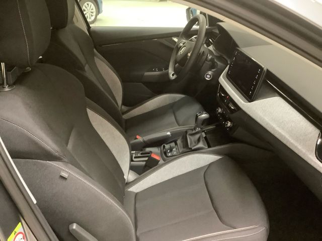 Scala Selection Automatik NAVI PDC ALU LED KLIMA