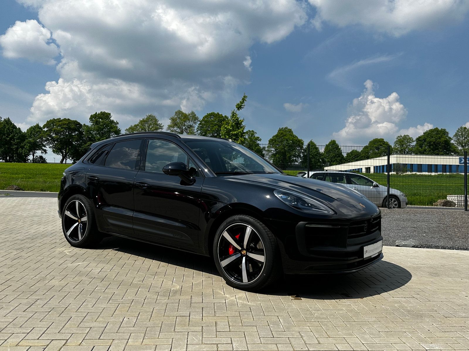 Fahrzeugabbildung Porsche Macan GTS STHZ, AHK, Pano, LED, 18-Wege, 21´´