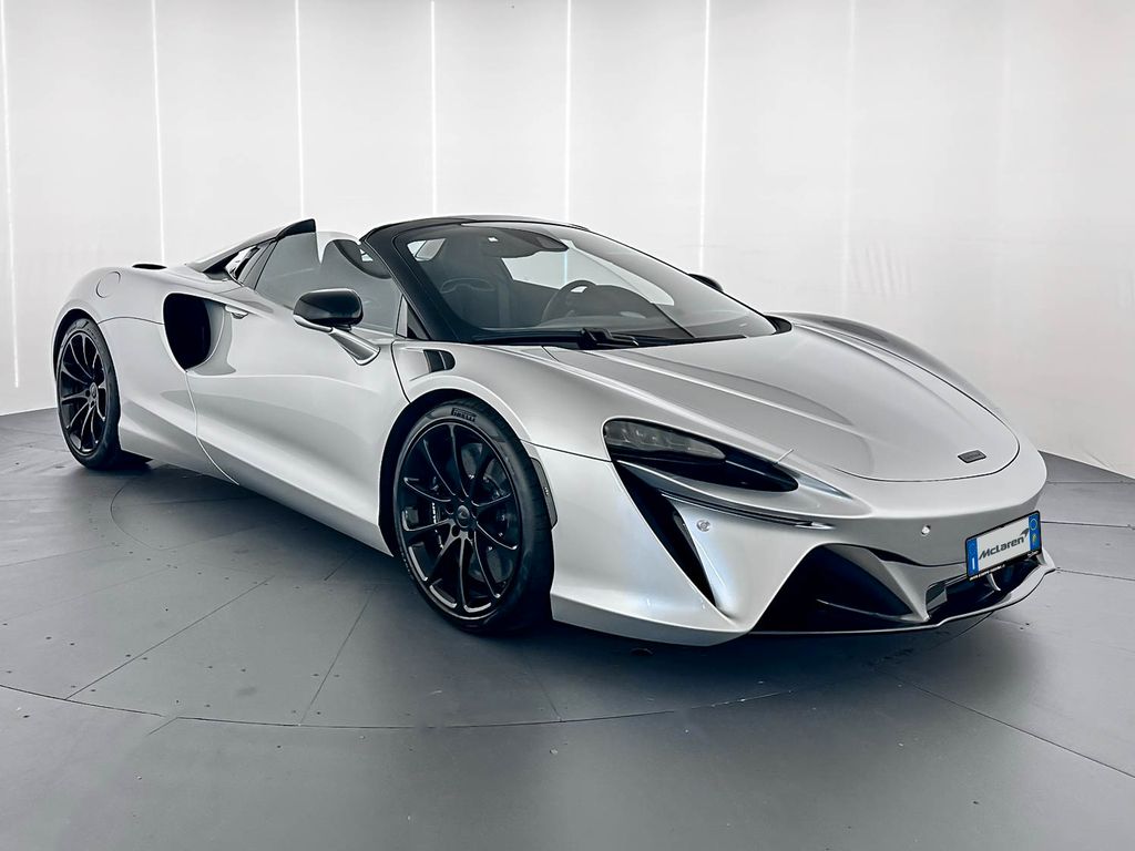Image of McLaren Artura