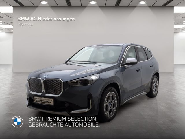 BMW iX1 xDrive30 AHK Kamera LED Sitzheizung