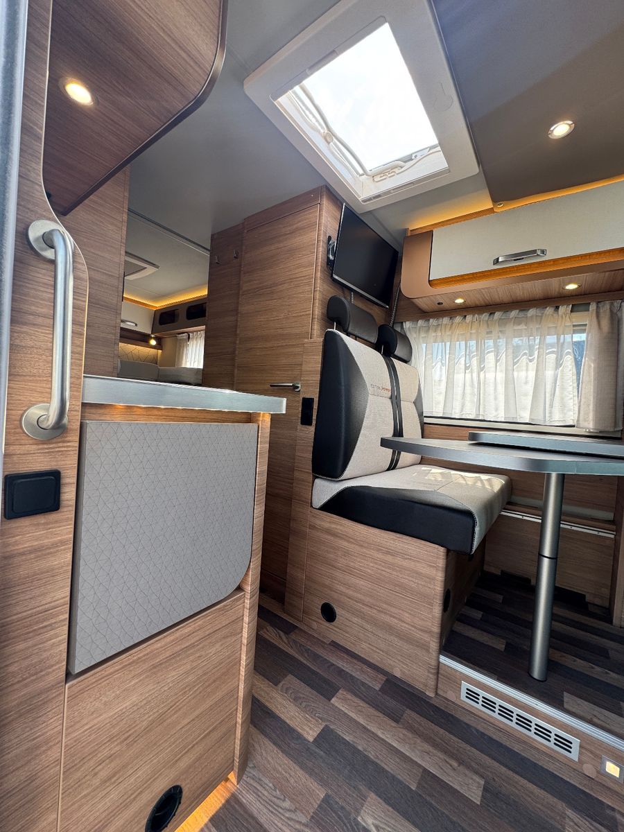 Fahrzeugabbildung Weinsberg CaraCompact 600 MEG EDITION PEPPER NAVI KAMERA