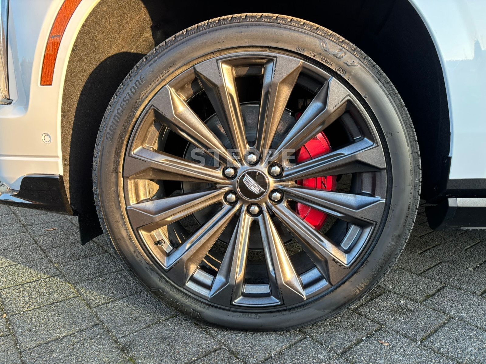 Cadillac Escalade MY26 V-Series 6.2 V8 Supercharged AWD