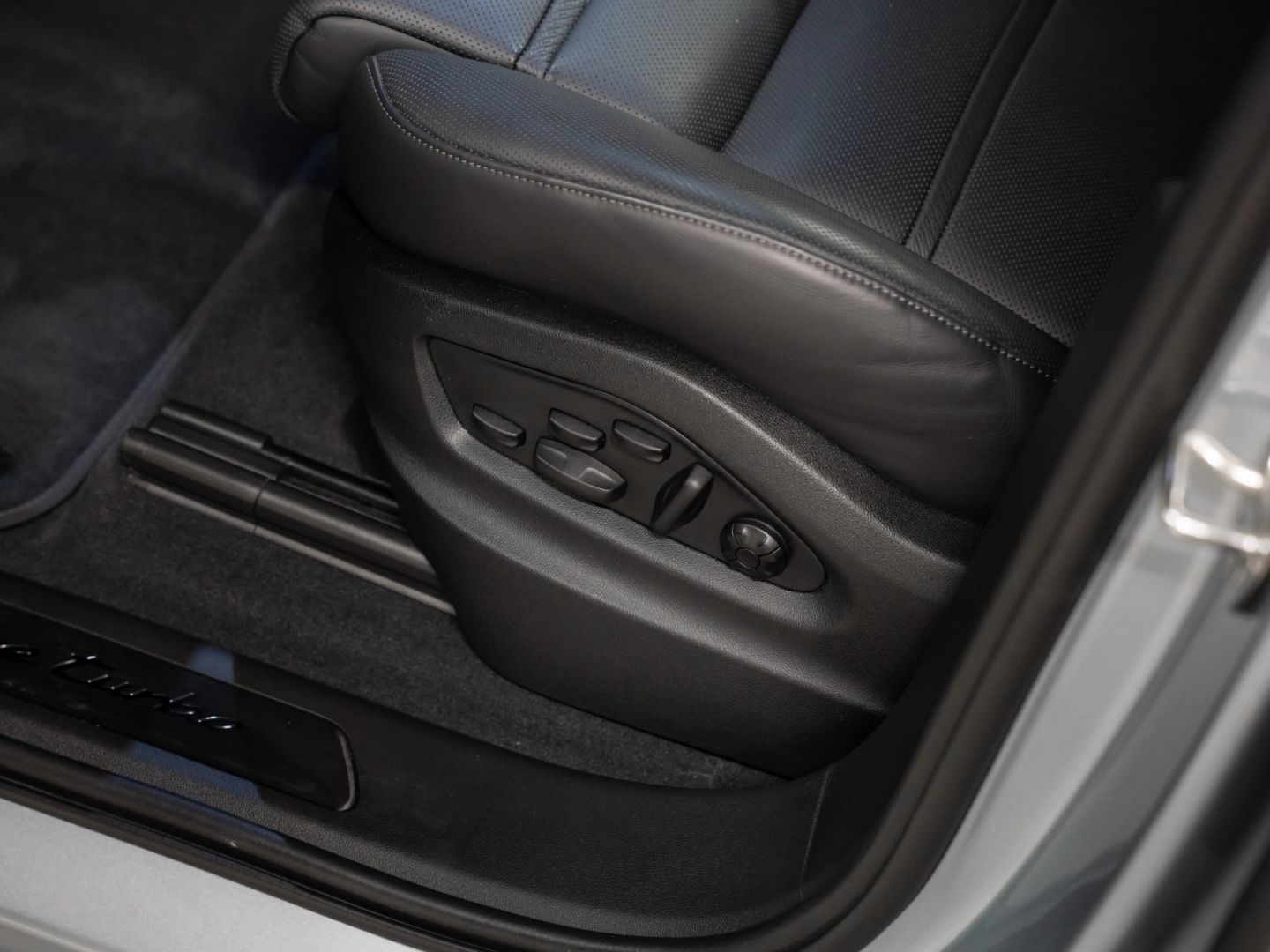 Porsche Cayenne Turbo E-Hybrid HeadUp InnoDrive PDCC foto 23