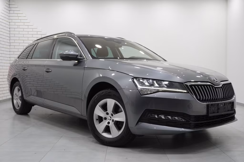 Skoda Superb 2.0 TDi DSG Combi Navi/LED/AHK/Virtual/Ka