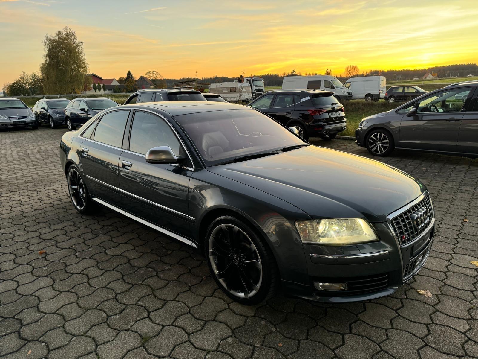 Audi S8 5.2 quattro TV+Entertainment Solar Voll