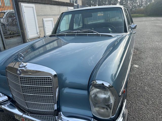 Mercedes-Benz Mercedes-benz 280 W108 3.5 V8