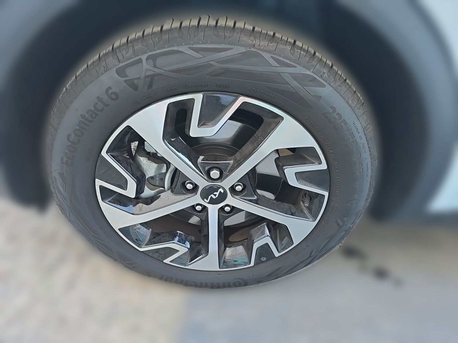 Fahrzeugabbildung Kia SPORTAGE 1.6T 48V 2WD DCT ULTIMATE STD