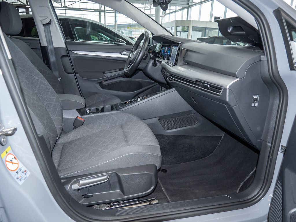 Volkswagen Golf VIII Variant 2.0 TDI DSG Life AHK ACC LED imagem 3