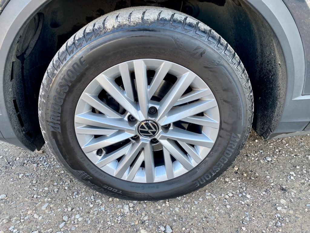 Fahrzeugabbildung Volkswagen T-Roc 1.0 TSI OPF AAC SHZ CARPLAY PDC ALU