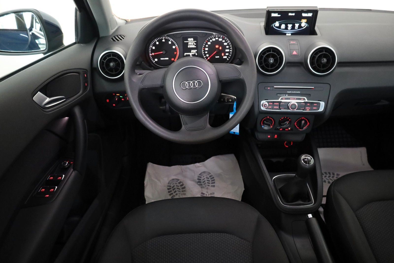 Fahrzeugabbildung Audi A1 Sportback PDC,8-fach bereift!
