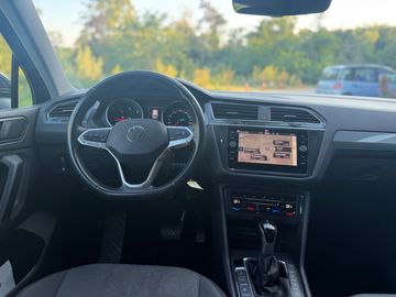 Volkswagen Tiguan - 11