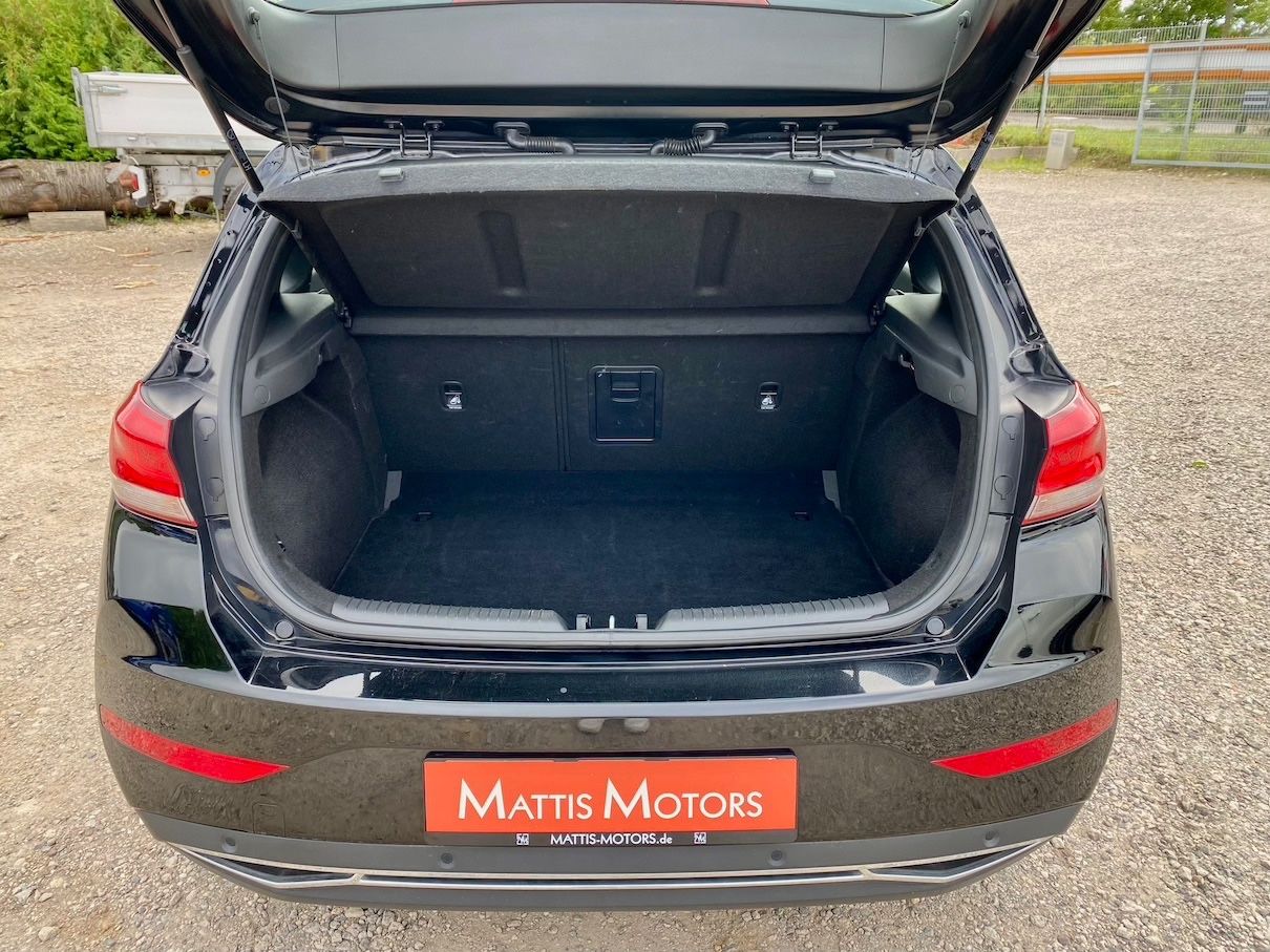 Fahrzeugabbildung Hyundai i30 1.0 DCT AAC SHZ ALLWETTER ALU