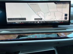 Fahrzeugabbildung BMW i7 xDrive M70 THEATRE EXECUTIVE LOUNGE B&W SKY