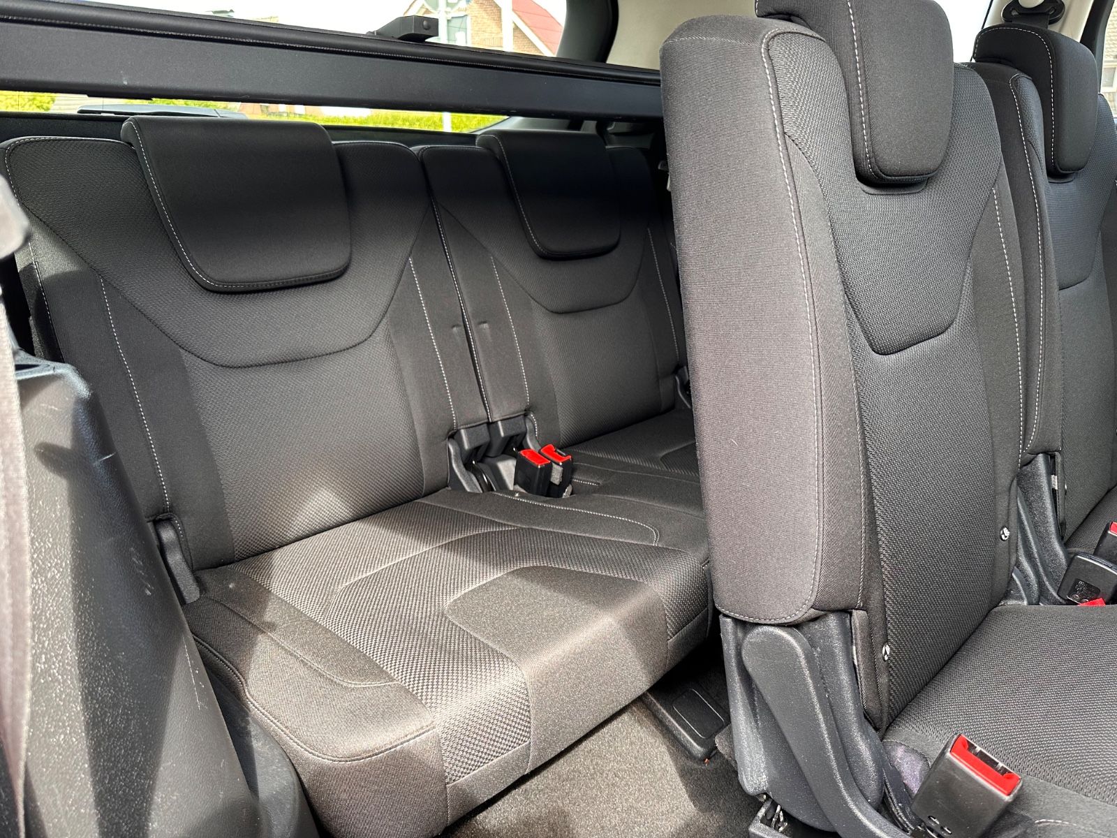 Fahrzeugabbildung Ford S-Max 1.5 EB Titanium 7-Sitz/LED/KeyFree/RFK/PDC