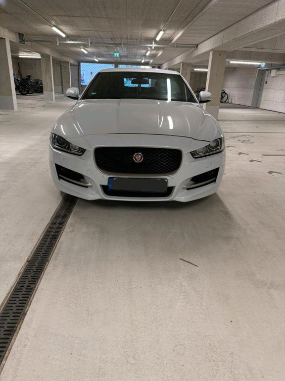 Image of Jaguar XE