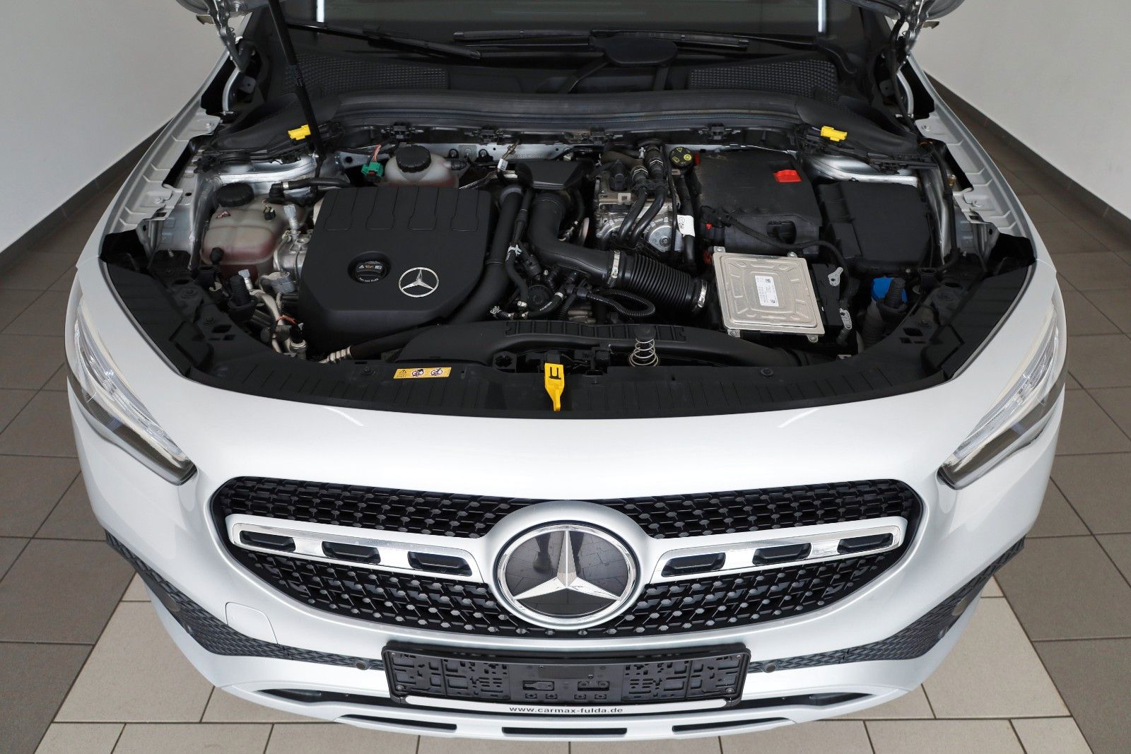 Fahrzeugabbildung Mercedes-Benz GLA 250 e Style, T.Leder,Navi,LED,SH,Kamera,