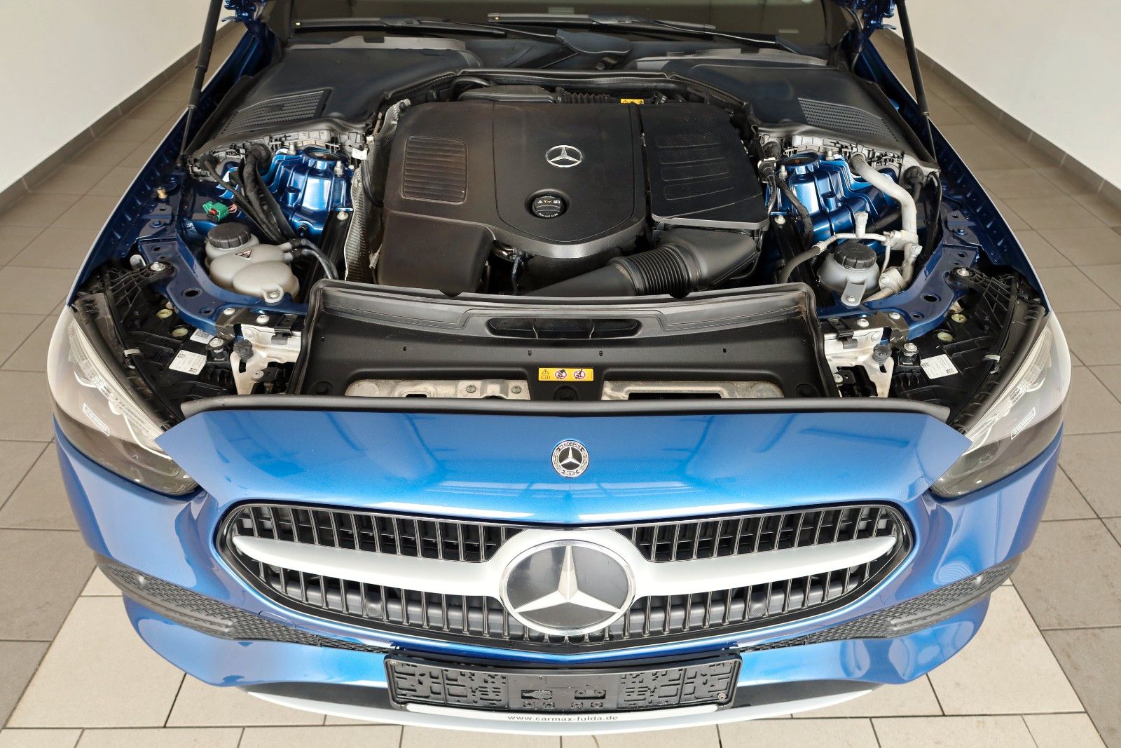 Fahrzeugabbildung Mercedes-Benz C 300e T Avantgarde T Leder,Navi,LED,SH,PDC,Park