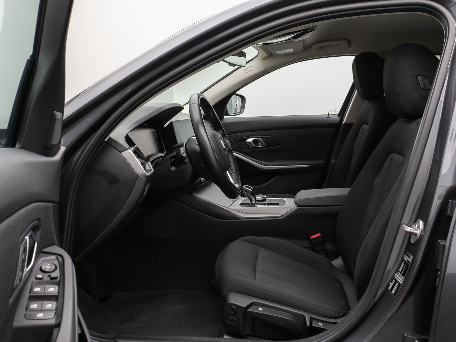 Fahrzeugabbildung BMW 320d DAB HiFi PDC Fernlichtassist Komfort Alarm