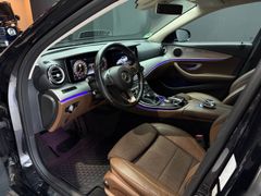 MERCEDES-BENZ E 250 T Avantgarde*WIDE*LEDER*HEADUP*360*AMBIENT