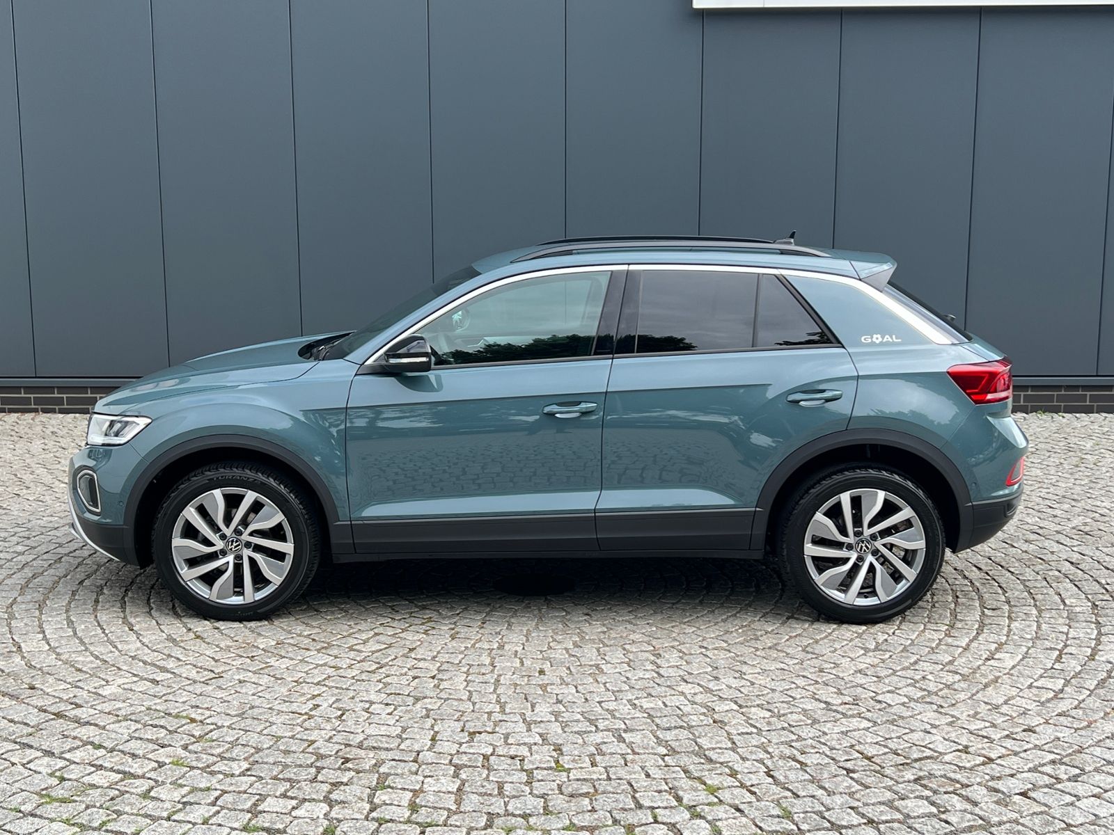 Fahrzeugabbildung Volkswagen T-Roc GOAL 1.5 TSI DSG *AHK, LED, "Plus"-Paket,