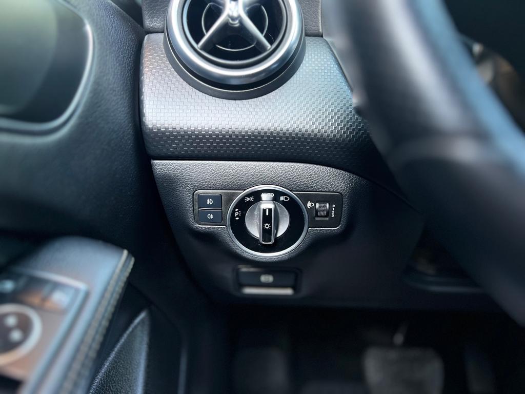 Mercedes-Benz A 220