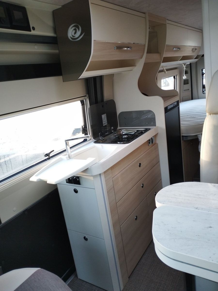 Fahrzeugabbildung Eura Mobil Van V 635 EB Automatik, 180 PS, Fahrassistenz