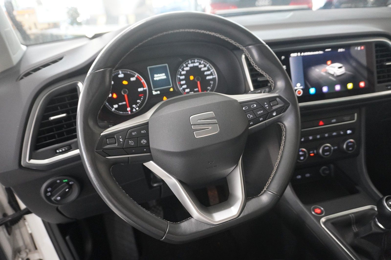 Fahrzeugabbildung SEAT Ateca 2.0 TDI STYLE NAVI/LED/SHZ/TEMP./PDC/DAB+