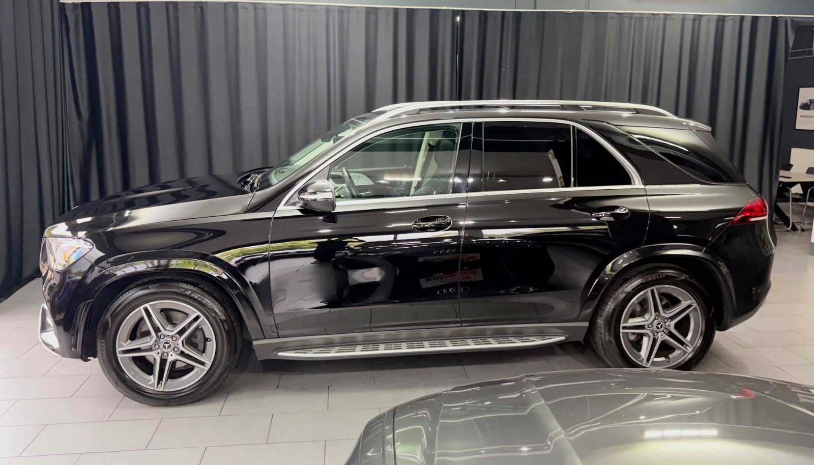 Fahrzeugabbildung Mercedes-Benz GLE 350 d 4Matic |AMG-LINE|AHK|PANO