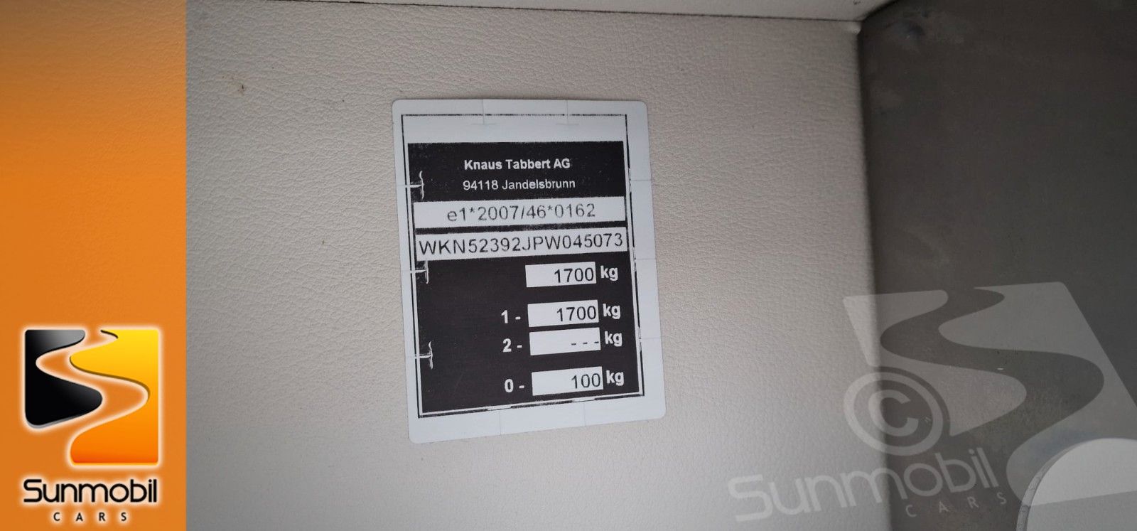 Fahrzeugabbildung Knaus Sport 500 KD E-Power 1.700kg Premium Tür