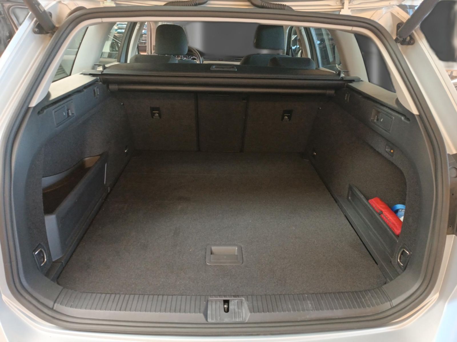 Volkswagen Passat Variant - Bild 22