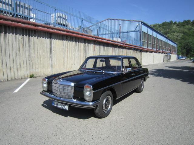 Mercedes-Benz 220/8 W115