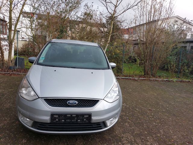 Ford Galaxy 2,0 TDCi 103kW DPF Trend 7Sitzer, AHK.