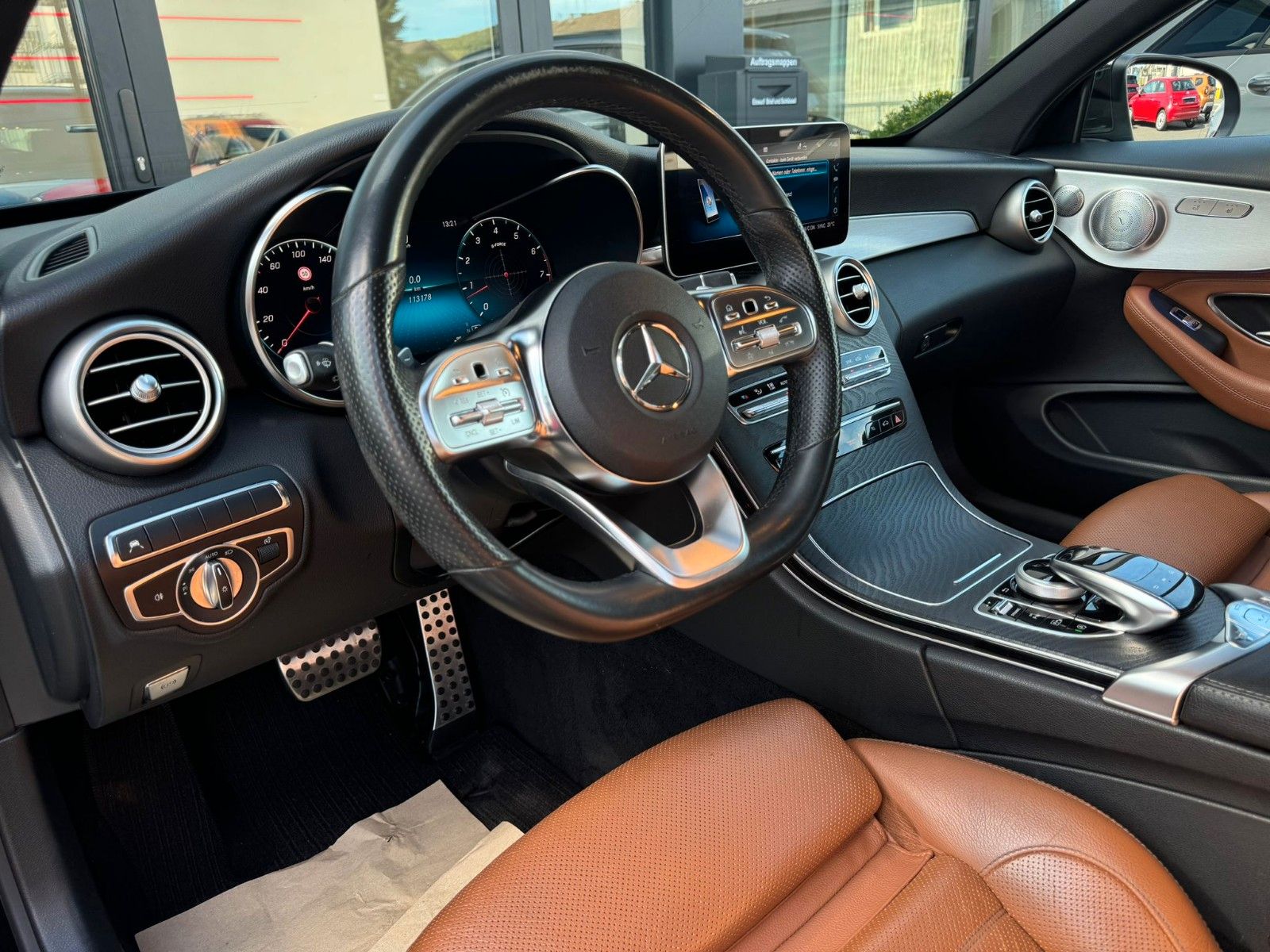 Fahrzeugabbildung Mercedes-Benz C 300 Cabrio AMG-Line