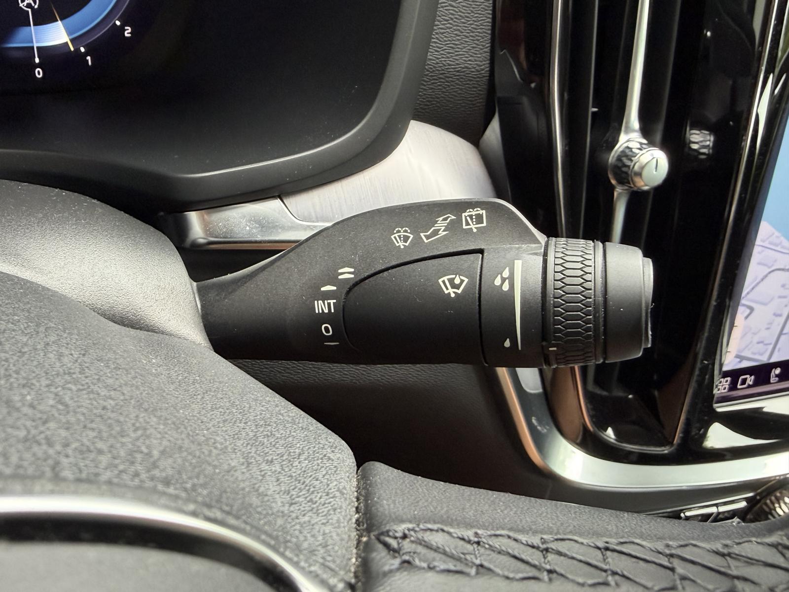 Volvo V60 Essential LED Virtual-Cockpit Rü-Kamera 