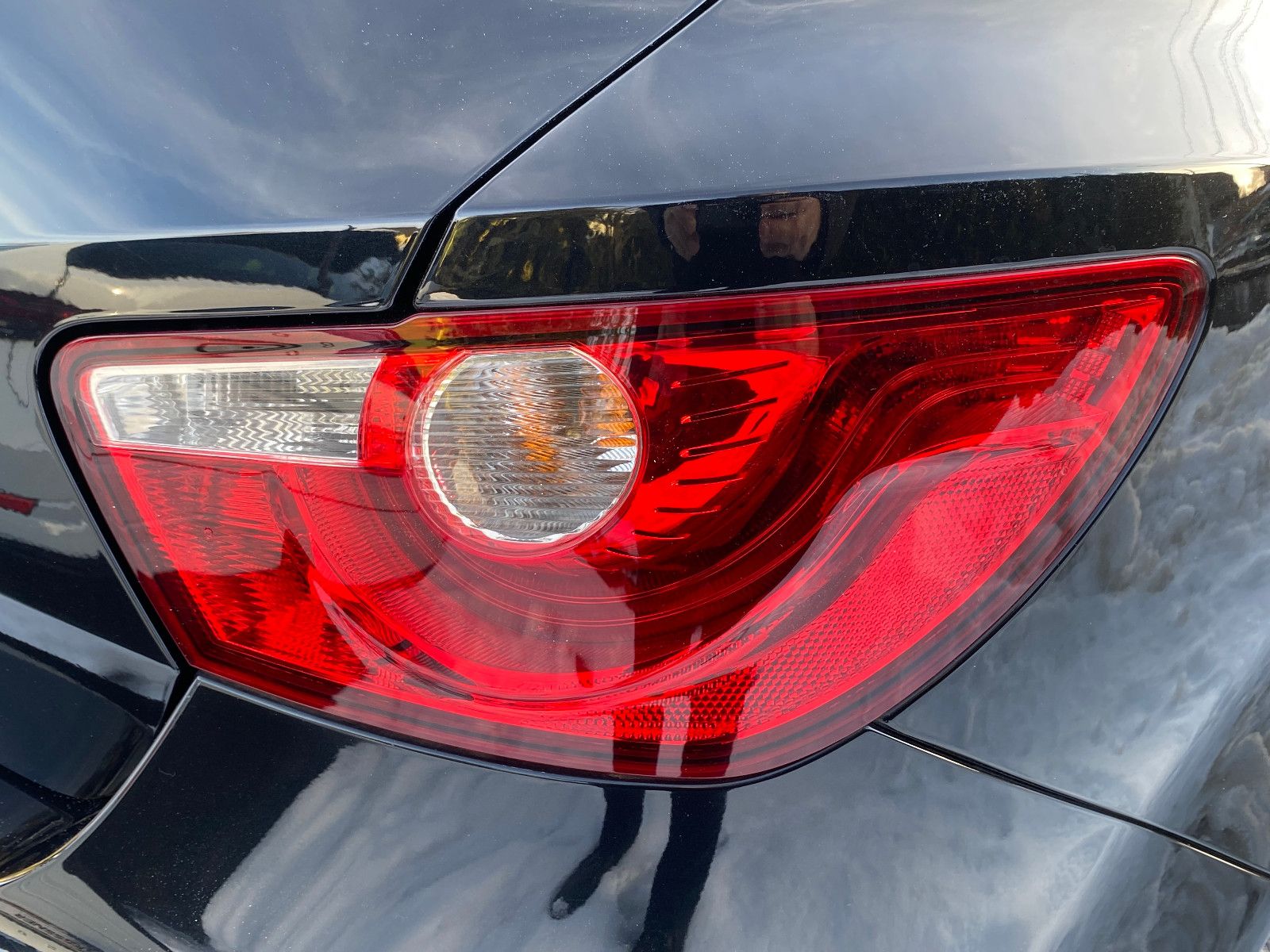 Fahrzeugabbildung SEAT Ibiza SC 1,4 16V Cool&Sound Salsa