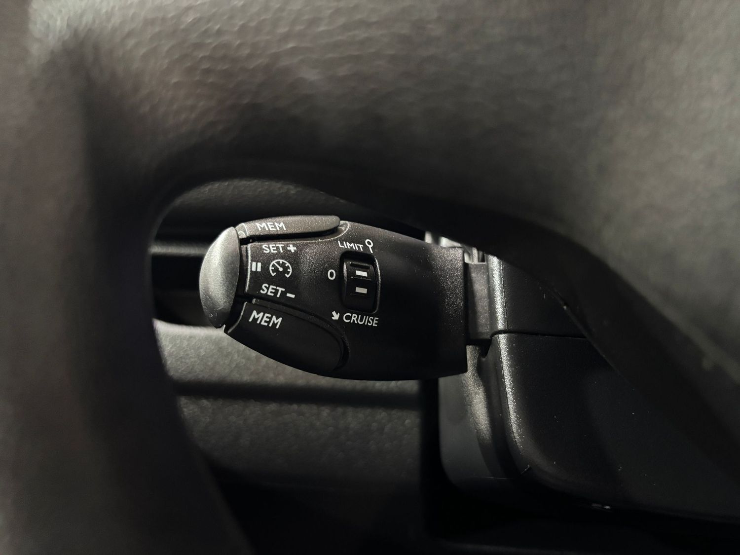Fahrzeugabbildung Peugeot Expert 2.0 D KASTEN #Klima#PDC#Kamera#Tempomat