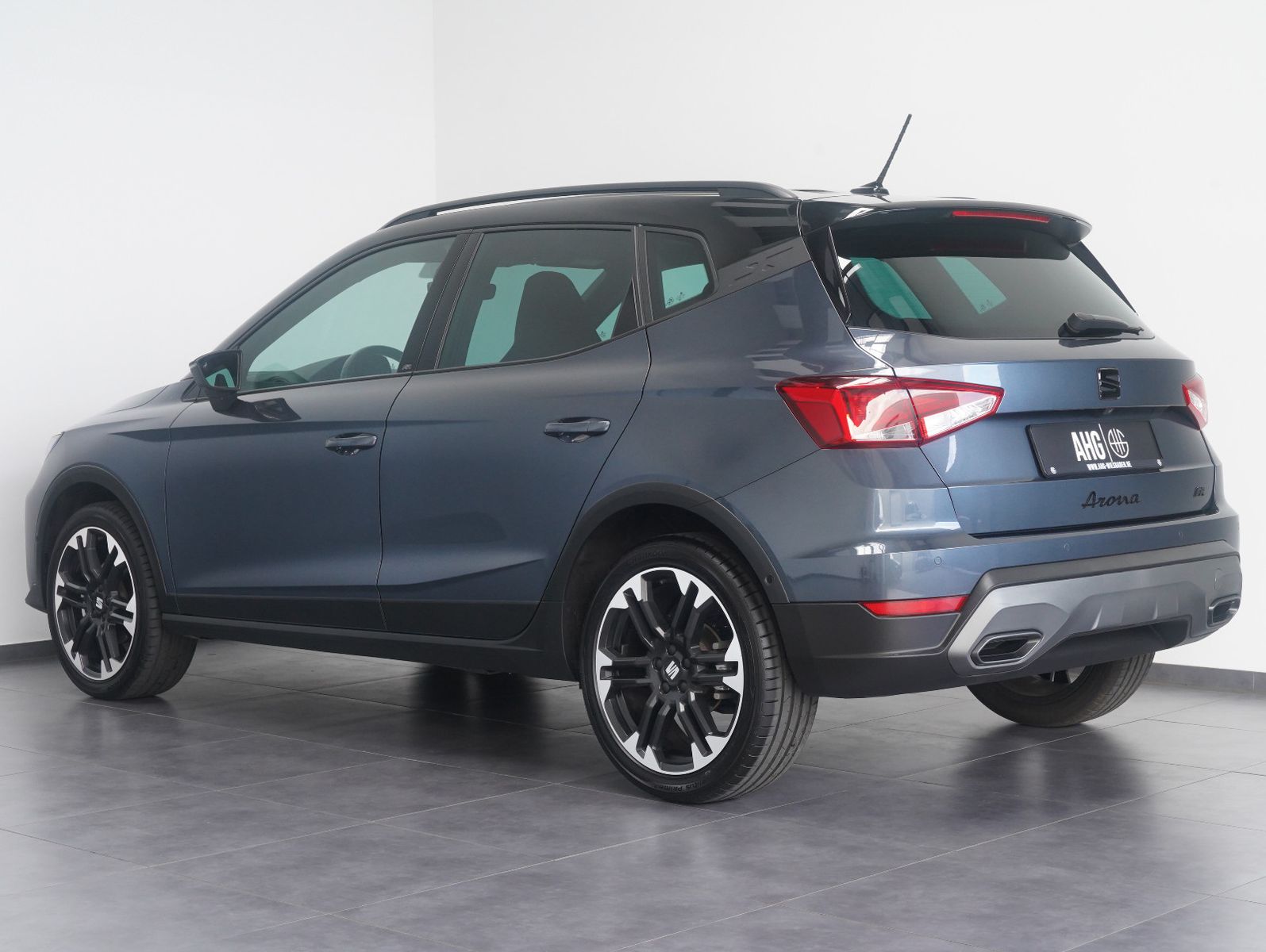 Fahrzeugabbildung SEAT Arona 1.5 TSI 110 kW FR Black Edition