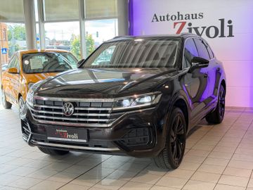 Volkswagen Touareg - 1